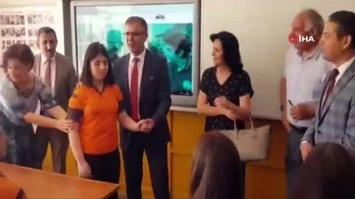 engelli ogrenci -  Görme engelli öğrencinin büyük başarısı Videosu