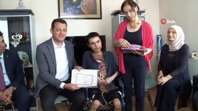 orgun egitim -  Kas hastası Abdullah, evde eğitim ile okul birincisi olarak mezun oldu Videosu