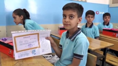 spor ayakkabi -  Türk ve Suriyeli toplam 730 bin öğrenci karne sevinci yaşadı  Videosu