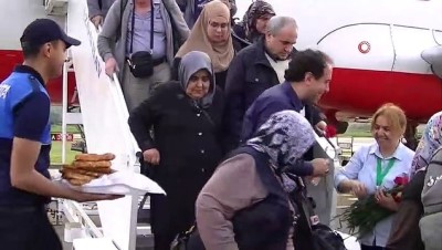 maket ucak -  Atlas Global Türk Bayraklı uçağıyla Almanya-Zonguldak seferini başlattı
- Zonguldak Valisi Erdoğan Bektaş:
- “Ülkemizde artık hava yolu halkın yolu oldu” Videosu