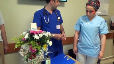 acil servis -  Kalp krizi geçirdi fark etmedi, yanında bulunan sağlıkçı hayatını kurtardı Videosu