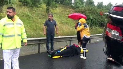 yarali cocuk -  Aşırı yağış nedeniyle lüks araç takla attı: 4 yaralı Videosu