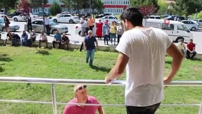 sinav merkezleri -  Kimliğini unuttu son dakika sınava yetişti  Videosu