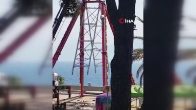 sekte -  Şenlik alanındaki gondolda ölüme davetiye çıkaran çalışma  Videosu