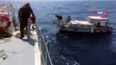 istankoy - - Yunan adalarına sürüklenen Türk teknesini Sahil Güvenlik ekipleri kurtardı Videosu