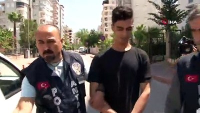 komando -  Babasını bıçaklayan genç sürekli şiddet görüyormuş  Videosu