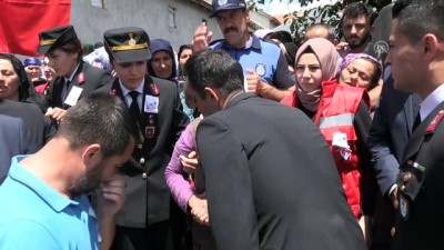 karahisar - Şehit Jandarma Teğmen Evran son yolculuğuna uğurlandı (2) Videosu