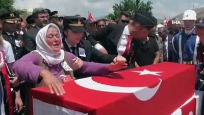 koy mezarligi -  Şırnak şehidi Teğmen Şafak Evran son yolculuğuna uğurlandı Videosu