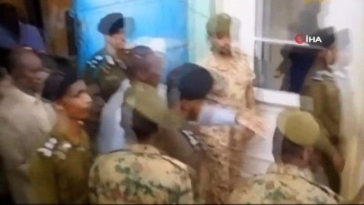 askeri darbe -  - Sudan'ın Devrik Lideri Beşir, Darbeden Sonra İlk Kez Görüntülendi  Videosu