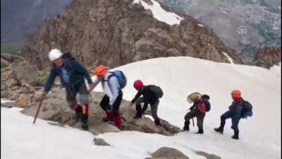 harekete gec - Terörden arındırılan dağlarda zirve tırmanışı - HAKKARİ  Videosu