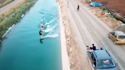 su kanali -  Fenomen gençlerin sulama kanalında yaptıkları 'sörf' ilginç anlara sahne oldu  Videosu