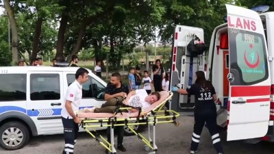 hamile kadin - Kamyonla halk otobüsü çarpıştı: 1 yaralı - DENİZLİ  Videosu
