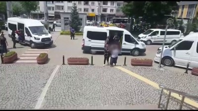 cevik kuvvet - Uyuşturucu satıcılarına şafak operasyonu - BURSA  Videosu