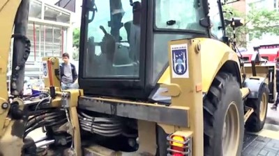 istinat duvari - Başkentte sağanak nedeniyle istinat duvarı çöktü - ANKARA  Videosu