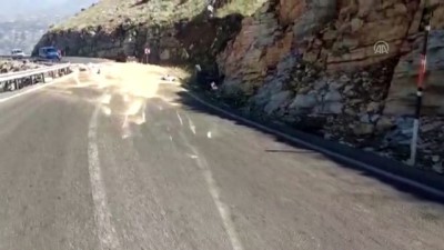 Devrilen traktörün altında kalan çift öldü - KAHRAMANMARAŞ 