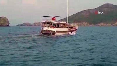tekne kazasi -  Karaya oturan teknedeki 36 yolcu iki kurumun uyumlu çalışmasıyla kurtarıldı  Videosu