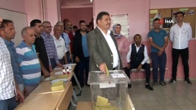 baskan adayi -  Honaz’da adaylar oylarını kullandı  Videosu