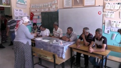 kura cekimi -  Kesmetepe Beldesinde seçim heyecanı  Videosu