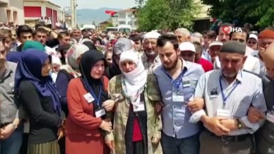 sehit babasi -  Şehit oğlunun formasını giyerek son yolculuğuna uğurladı  Videosu