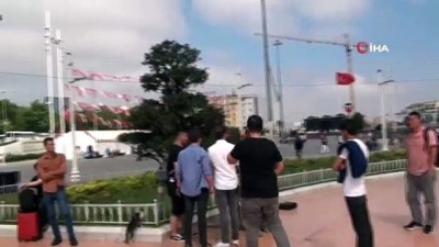 sivil polis -  Taksim Meydanı’nda drone kaldıran Çinli turist polis ekiplerini alarma geçirdi  Videosu