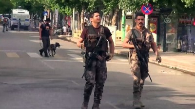 ozel harekat polisleri - Şanlıurfa'da iki aile arasındaki silahlı kavga  Videosu