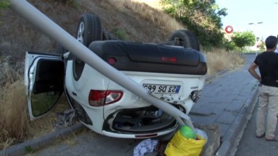 aydinlatma diregi -  Direğe çarpan otomobil ters döndü: 5 yaralı Videosu