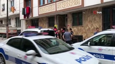 harekete gec -  Esenyurt'ta 1'i çocuk 6 kişinin silahla rehin alındığı iddiası polisi harekete geçirdi Videosu