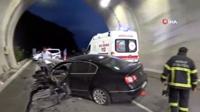  Tünelde duvara çarpan otomobil takla attı: 3 yaralı