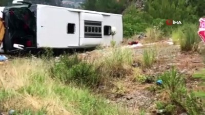  Antalya’da yolcu otobüsü kazası: 20 yaralı