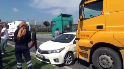 serit ihlali -  Tırın çarptığı otomobil metrelerce sürüklendi Videosu