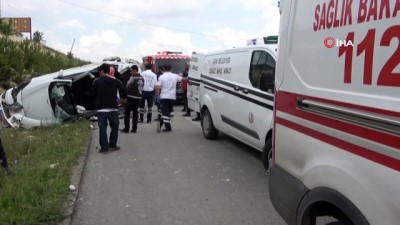 trafik kazasi -  Uşak’ta trafik kazası: 1 ölü, 3 yaralı  Videosu