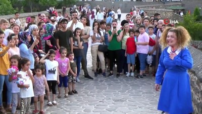 cocuk istismari -  Diyarbakırlı gençlerden dikkat çeken tiyatro gösterisi  Videosu