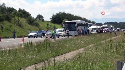  TEM Otoyolunda kaza: İstanbul-Ankara yönü ulaşıma kapandı