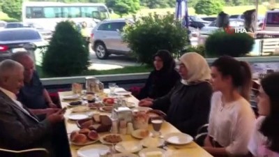 grup toplantisi -  Binali Yıldırım'a Ankara yolculuğu öncesinde yoğun ilgi  Videosu