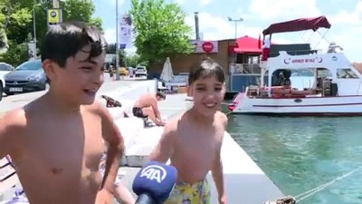 yuzme - İstanbullular Boğaz'da serinledi - İSTANBUL Videosu