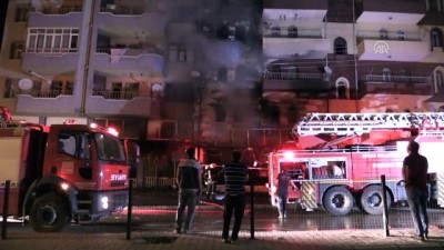 hanli - Niğde'de iş yerinde başlayıp apartmana yayılan yangın söndürüldü  Videosu