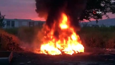 gokyuzu -  Sanayideki atıkları ateşe verip kaçtılar  Videosu