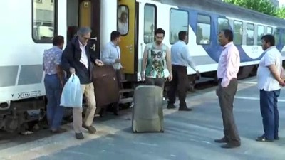 yolcu treni - Tahran-Van treninin ilk yolcuları Van'a ulaştı  Videosu