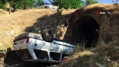 dere yatagi -  Otomobil köprüden dereye uçtu: 4 Yaralı  Videosu