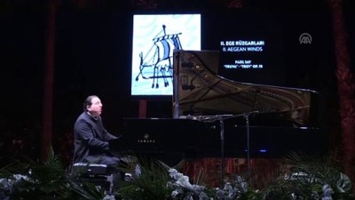 Ünlü piyanist Fazıl Say, Antalya'da konser verdi