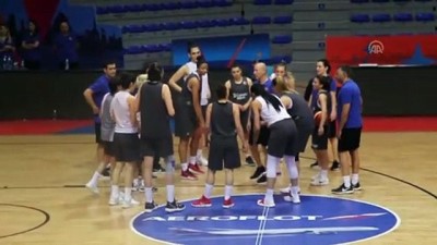A Milli Kadın Basketbol Takımı, Avrupa Şampiyonası'na hazır - NİŞ 