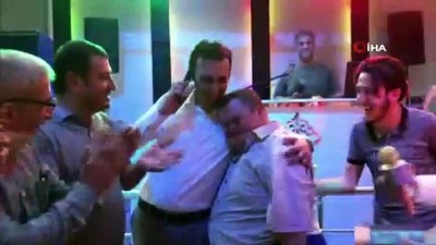 dogum gunu -  Başkan Kılıç down sendromlu gençle hem horon hem zeybek oynadı  Videosu