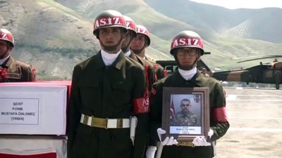 sehit asker - Şehit asker için tören düzenlendi - HAKKARİ  Videosu