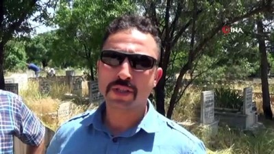 kabir ziyareti -  Elazığ’da arefe günü mezarlıklara akın etti Videosu