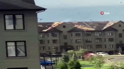  - Ottawa’da kasırga evlerin çatılarını uçurdu 