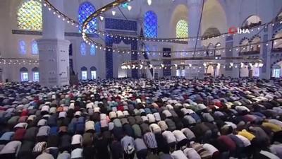 bayram namazi -  Büyük Çamlıca Camii'nde ilk bayram namazını Ali Erbaş kıldırdı  Videosu