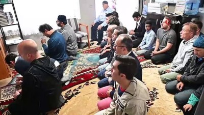 bayram namazi -  - Kaliforniyalı Müslümanlar Bayram Sabahı Bir Araya Geldi Videosu