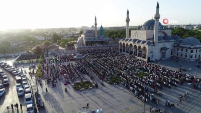 bayram namazi -  Mevlana Meydanı'nda bayram namazı coşkusu havadan görüntülendi Videosu