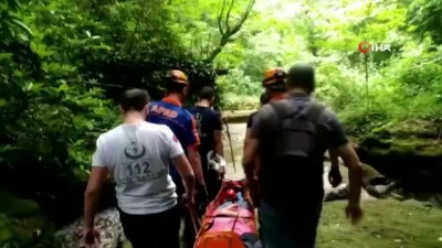 pazarci -  Ayağı kırılan kadını 2 kilometre taşıdılar Videosu