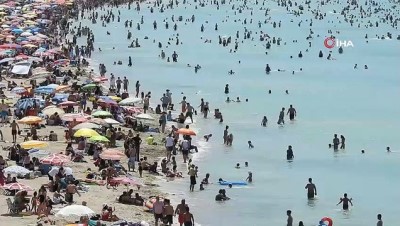 seyyar saticilar -  Çeşme'de otellerde plajlarda doldu taştı  Videosu